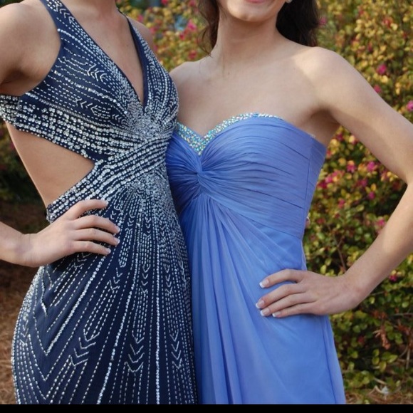 Prom or formal dress! - Picture 1 of 5